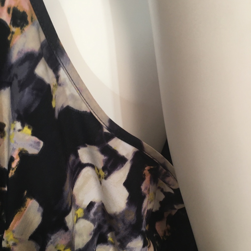 Vera Wang Handkerchief Navy Floral Dress - Picture 14 of 16